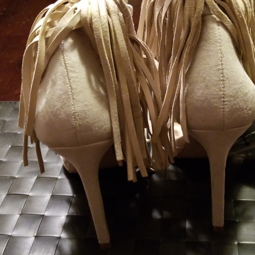 Zara beige faux suede fringe shoes - Picture 3 of 7